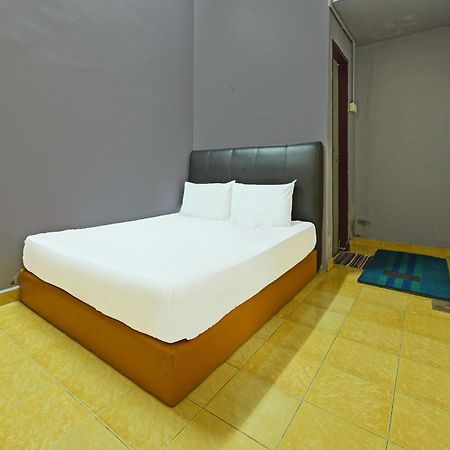 SPOT ON 90144 Corridor Hotel 1 Pekan Exterior foto